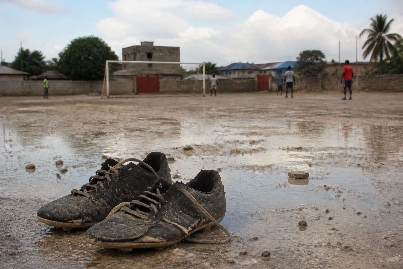 Académies de football en Haïti : éviter les pièges financiers