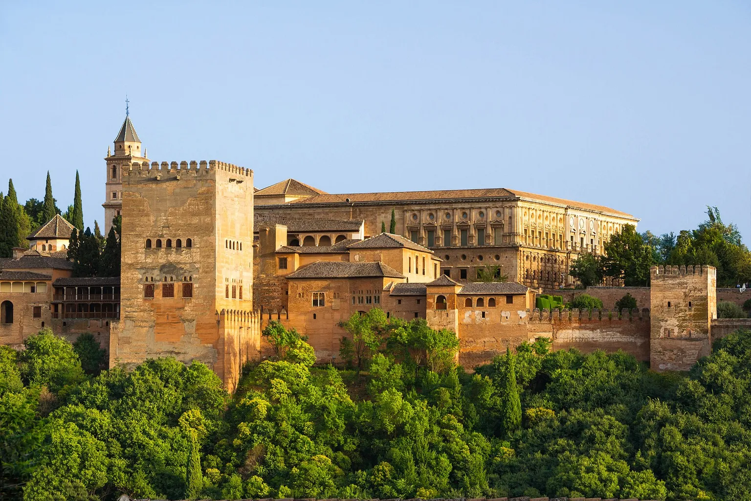 Alhambra horaires : quel créneau choisir selon votre profil ?
