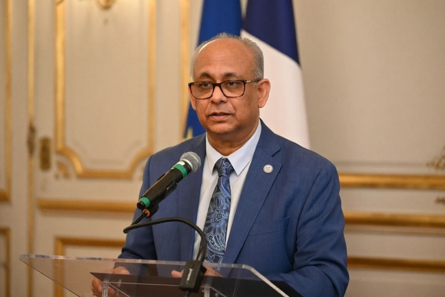 Élections en Haïti : Albert Ramdin conteste la date du 13 décembre