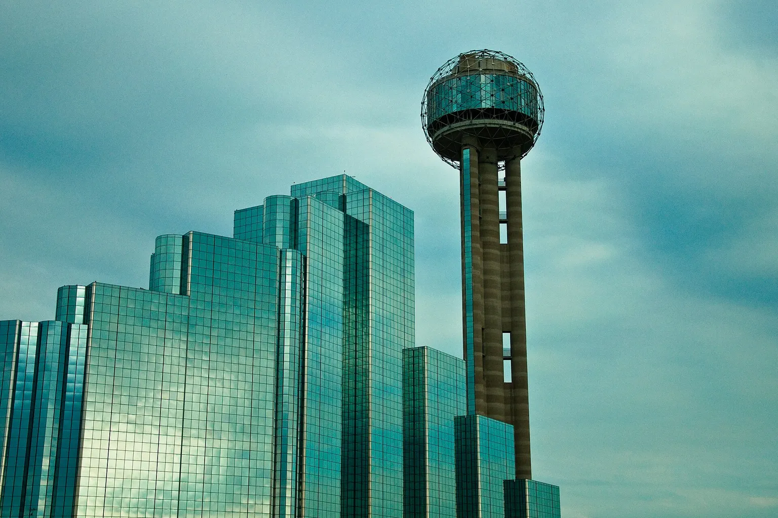 Reunion Tower tarifs : organiser votre visite à Dallas sans imprévus