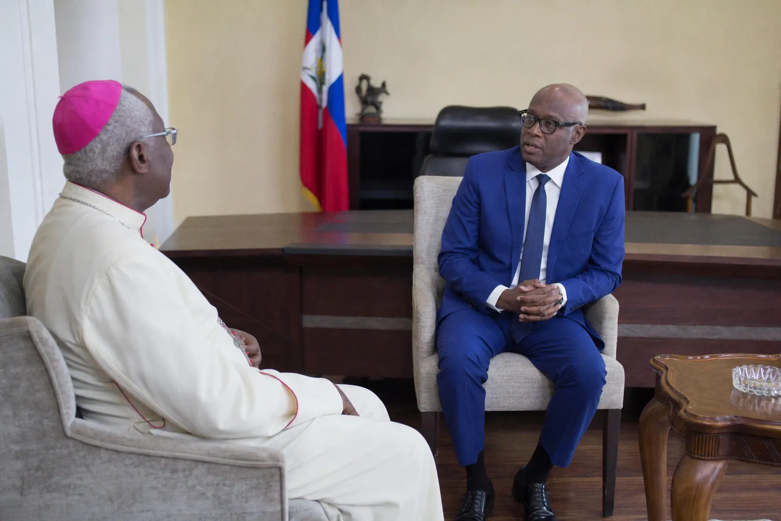 Visite officielle au Cap-Haïtien : le Premier ministre échange avec l'Archevêque